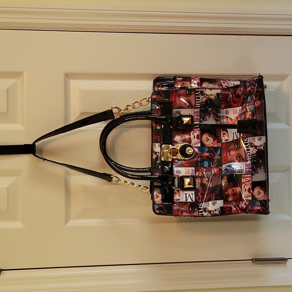 Magazine style large shoulder or arm bag